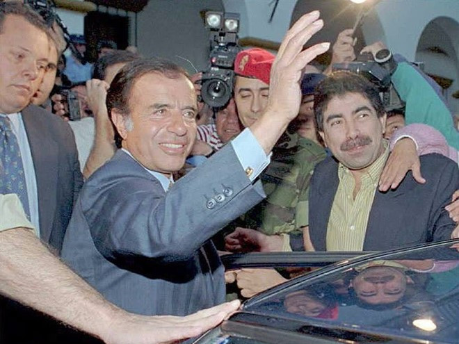 Không nhắc đến Carlos Menem ở Argentina.