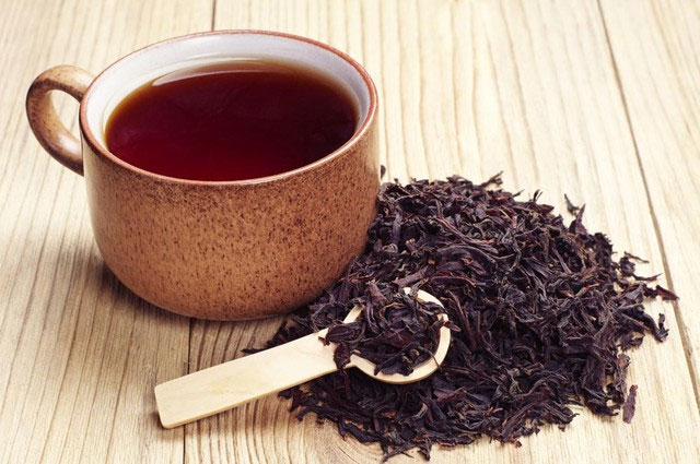 tra-den Uống một tách trà đen mỗi ngày cũng có thể giúp kiểm soát lượng đường trong máu.