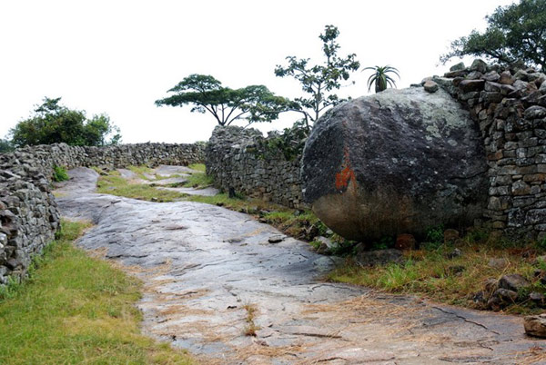Đối ngoại thương mại của Đại Zimbabwe Bí ẩn về vương quốc đá Đại Zimbabwe