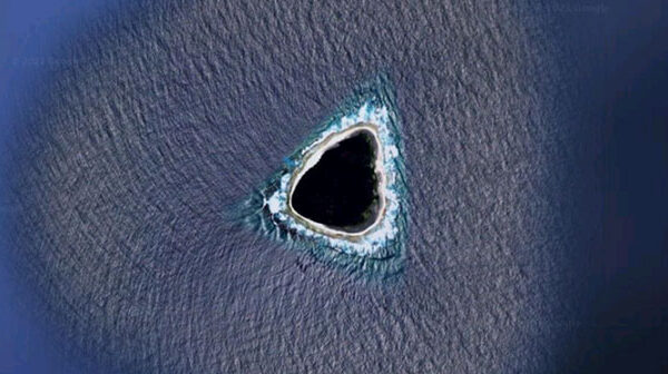 Khám Phá 10 Hiện Tượng Bí Ẩn Qua Google Earth: Điều Gì Đang Chờ Bạn?