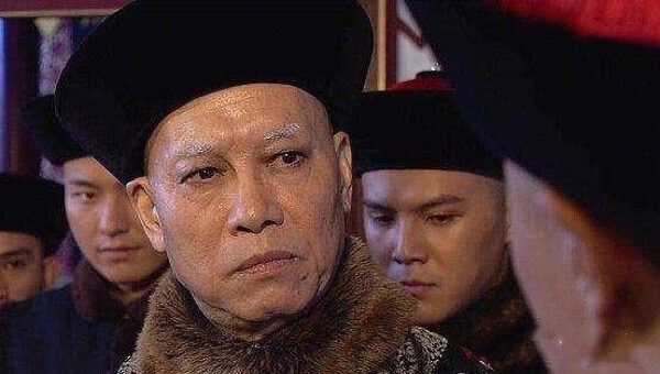 Những Bí Ẩn Về Hoạn Quan Lưu Cẩn: Từ Quyền Lực Đến Sự Sụp Đổ