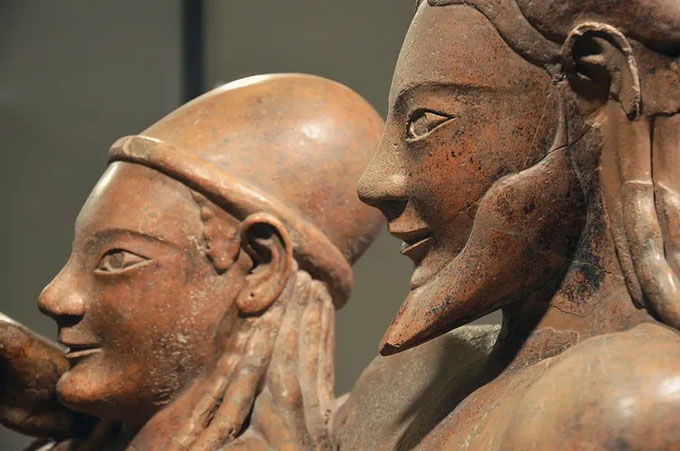 nguoi-etruscan-1 Cỗ quan tài hình người 'vợ chồng Etruscan Sarcophagus'