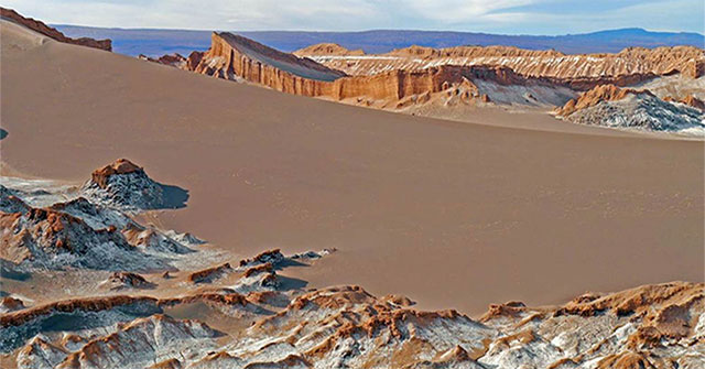 Khám Phá Sa Mạc Atacama: Nơi Khắc Nghiệt Đầy Bí Ẩn Sống Cùng Hơn 1 Triệu Người