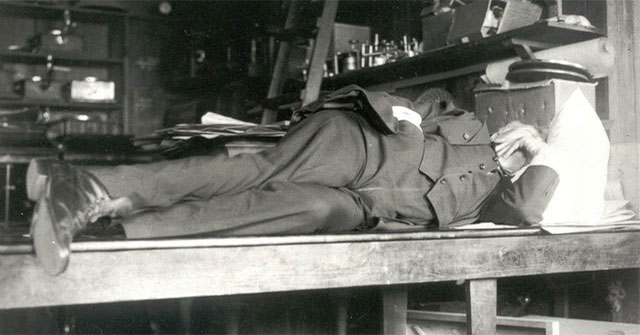 Khám Phá Tiềm Năng Sáng Tạo Qua Giấc Ngủ Như Thomas Edison