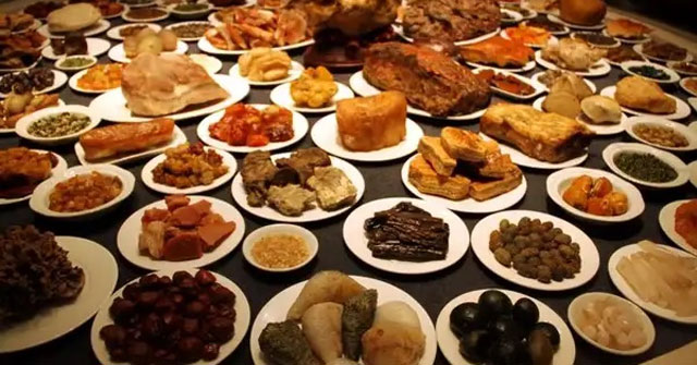 Khám Phá Những Bí Mật Đằng Sau Đồ Ăn Thừa Của Hoàng Đế Trung Hoa