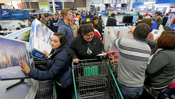 Black Friday: lịch sử hình thành, hiện tượng xã hội và cách săn hàng thông minh